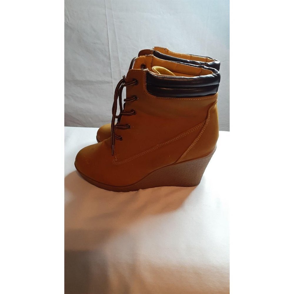 Boots - Picture 6 of 6